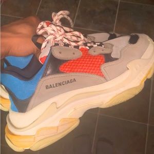 Common wear. Just trying to get rid of them for something new.